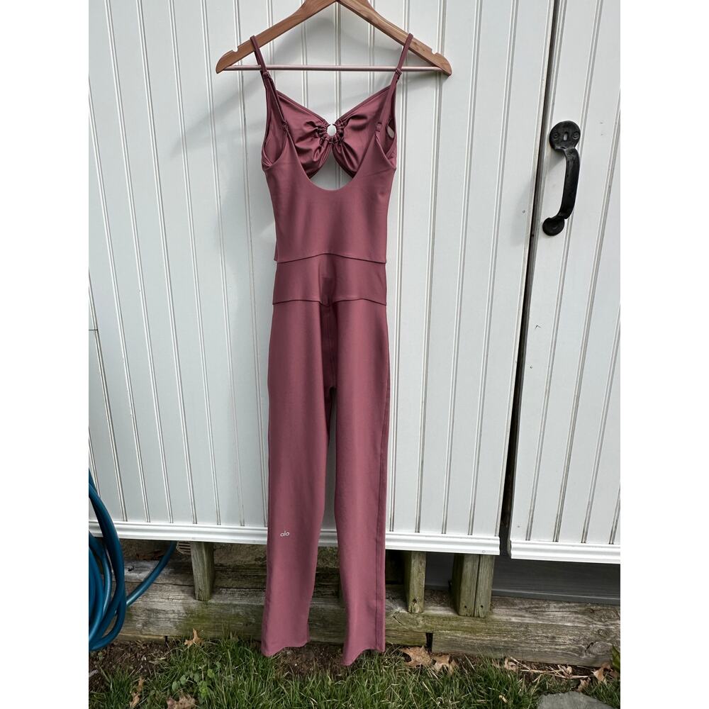 Alo Yoga Airlift A-List Onesie One Piece Jumpsuit Burgundy Truffle Size Medium M - Picture 4 of 16